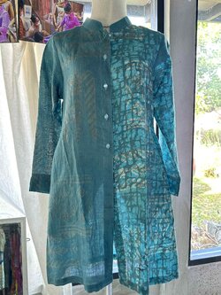 ชุดเดรส คอจีน บาติก