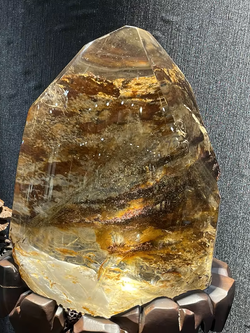 ศิลาพลังควอตซ์แฟนธอมสีทองธรรมชาติ – พลังฮวงจุ้ยมั่งคั่งรุ่งเรือง