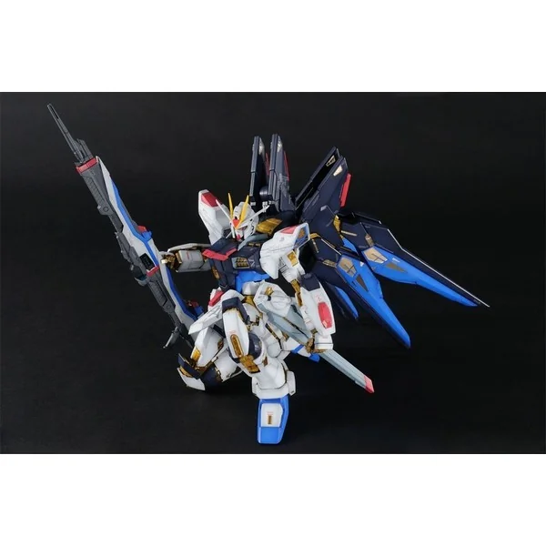 Bandai PG Strike Freedom 4543112655066 4573102630568 (Plastic Model) Bandai PG Strike Freedom 4543112655066 4573102630568 (Plastic Model)