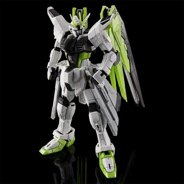 Bandai RG Freedom Gundam Apex Legends Crypto Ver 4580886841301 (Plastic Model)
