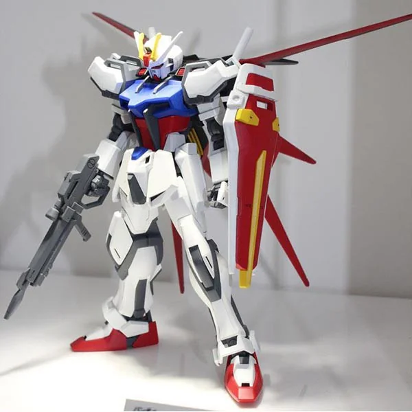 Bandai HG Aile Strike Gundam 4573102587794 (Plastic Model) Bandai HG Aile Strike Gundam 4573102587794 (Plastic Model)