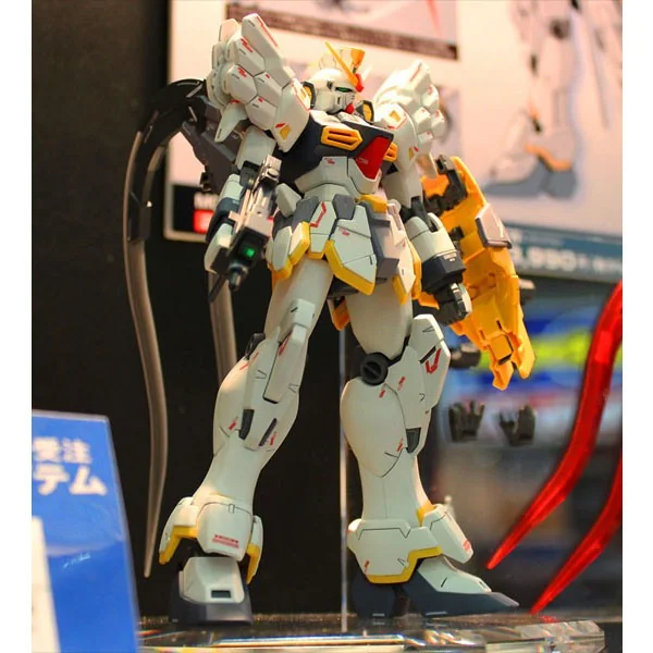Bandai MG Gundam Sandrock 4573102630438 (Plastic Model) Bandai MG Gundam Sandrock 4573102630438 (Plastic Model)