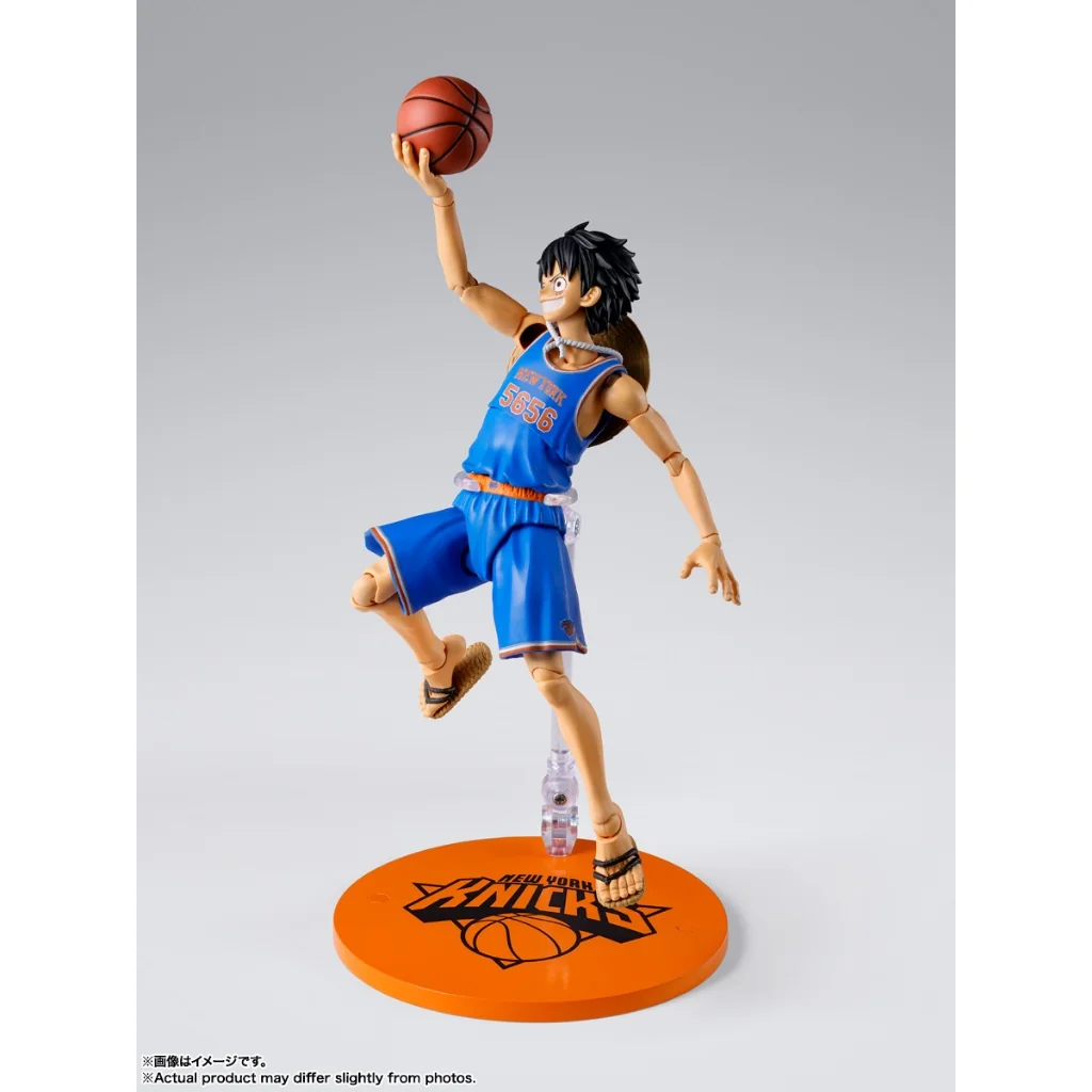 [Pre Order 11/2569] Bandai S.H.Figuarts One Piece x NBA Monkey D. Luffy New York Knicks Ver (Action Figure)