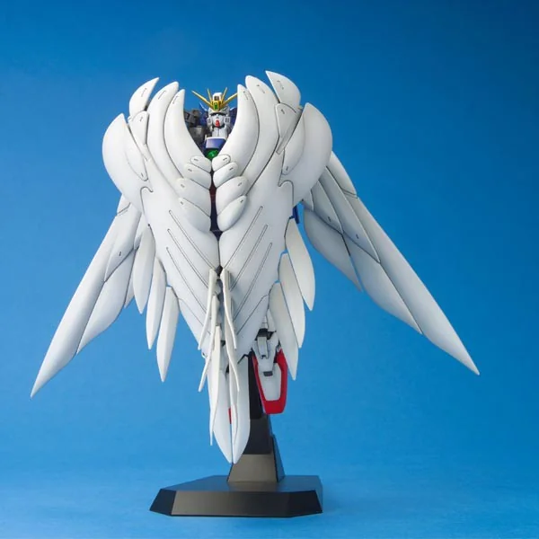 Bandai MG Wing Gundam Zero Custom 4573102635419 (Plastic Model) image 4