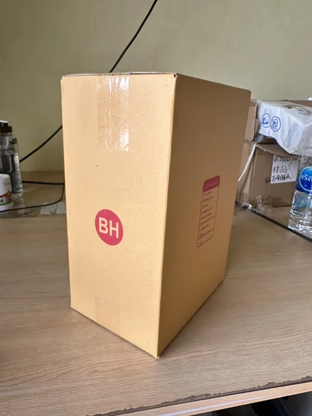 กล่องไปรษณีย์ กล่อง BH 17 x 25 x 35 cm3 (1 มัด 20 ใบ) image 1 กล่องไปรษณีย์ กล่อง BH 17 x 25 x 35 cm3 (1 มัด 20 ใบ) image 1