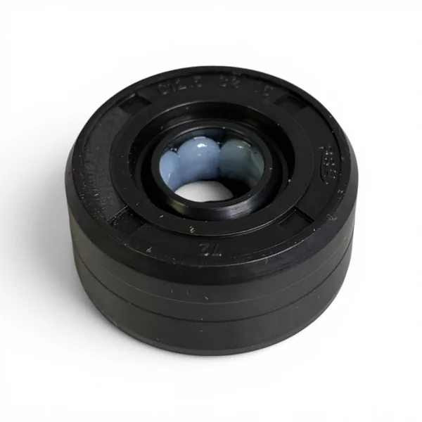 ซีล TC 12.5-22-15 รุ่นมีจารบี ราคาต่อตัว image 1 ซีล TC 12.5-22-15 รุ่นมีจารบี ราคาต่อตัว image 1