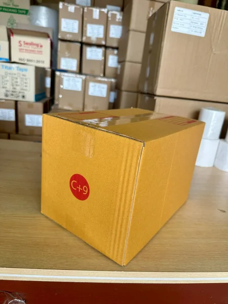 กล่องไปรษณีย์ กล่อง C+9 20 x 30 x 20 cm3 (1 มัด 20 ใบ) image 1 กล่องไปรษณีย์ กล่อง C+9 20 x 30 x 20 cm3 (1 มัด 20 ใบ) image 1