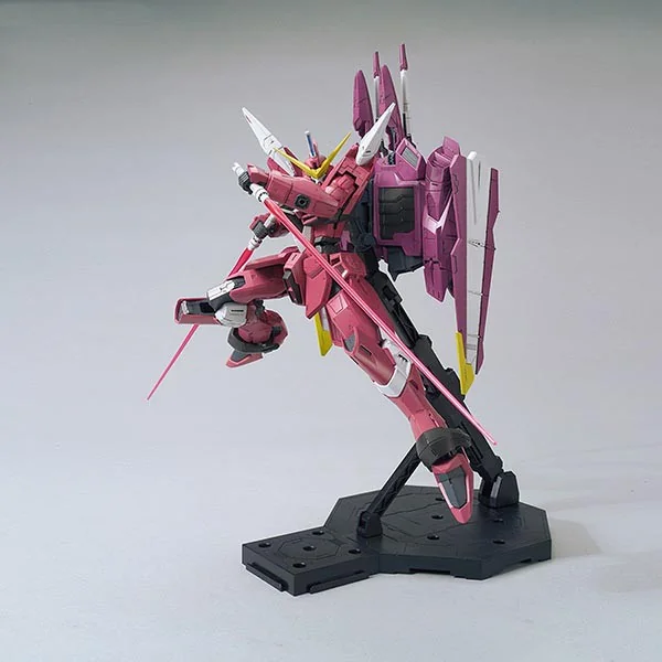 Bandai MG Justice Gundam 4573102631503 (Plastic Model) image 4