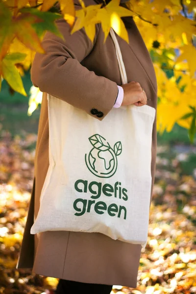 gallery tote bag 1
