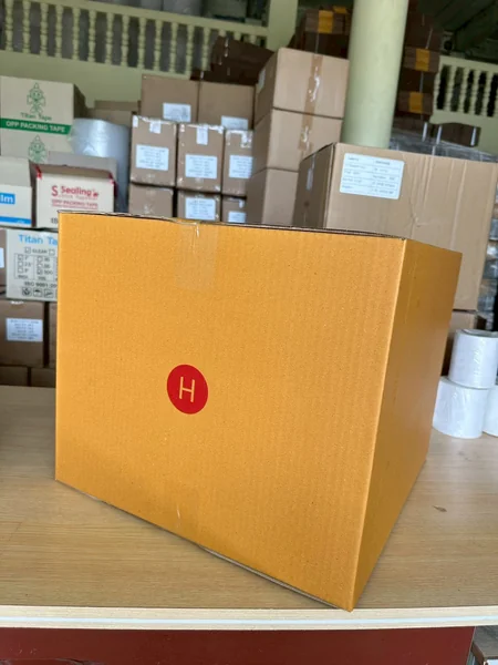 กล่องไปรษณีย์ กล่อง H 40 x 45 x 35 cm3 (1 มัด 10 ใบ) image 1 กล่องไปรษณีย์ กล่อง H 40 x 45 x 35 cm3 (1 มัด 10 ใบ) image 1